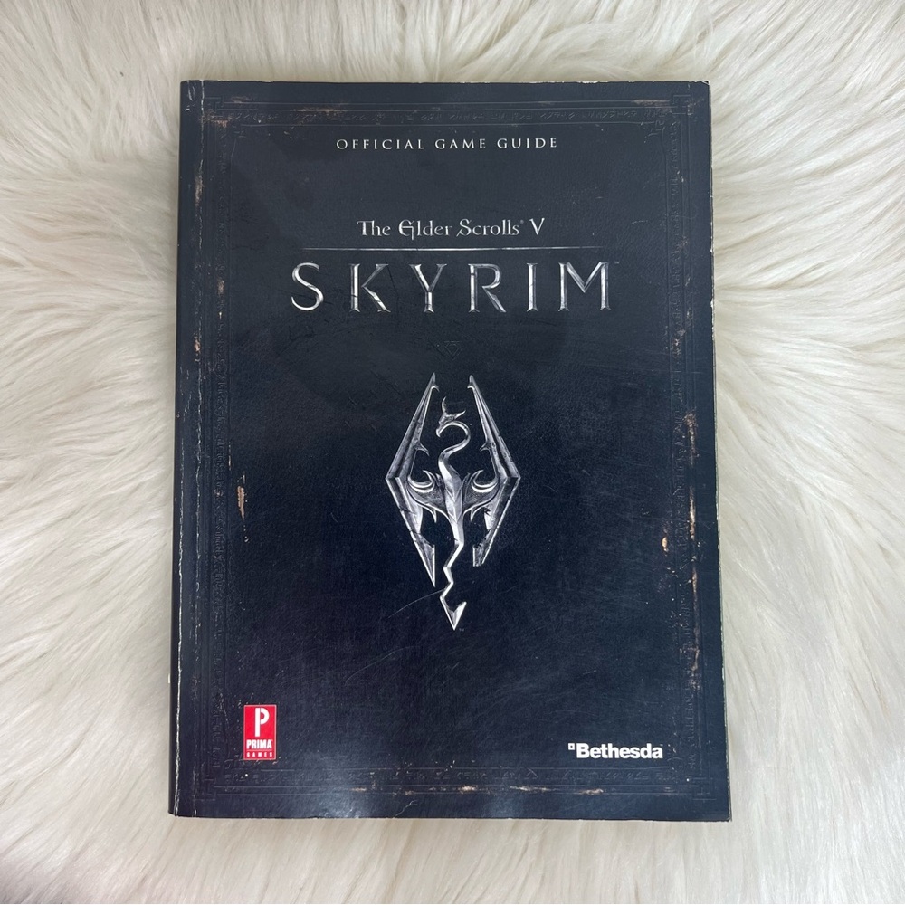 Elder Scrolls V Skyrim: Prima Official Game Guide with Map - Discontinued
